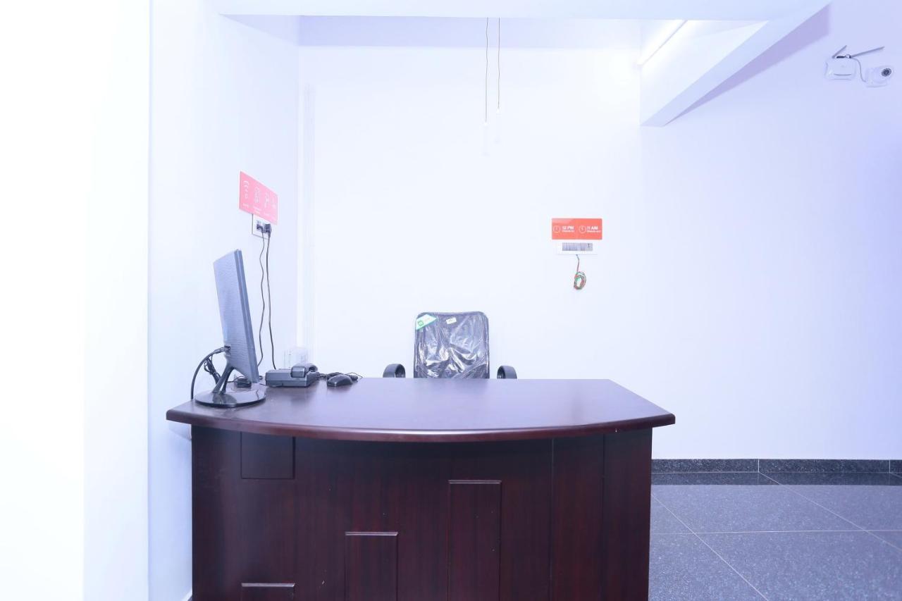 Oyo 26697 United Residency Hotel Kazhakuttam Bagian luar foto
